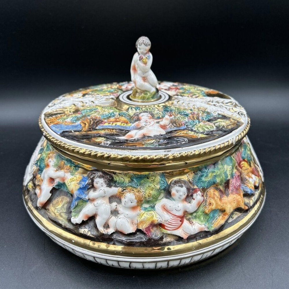 Vtg Capodimonte Porcelain Bernini Lidded Hand Painted Bowl w/ Cherubs